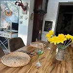 Welcome To Madame Cholets House In Wombleton 度假居 *